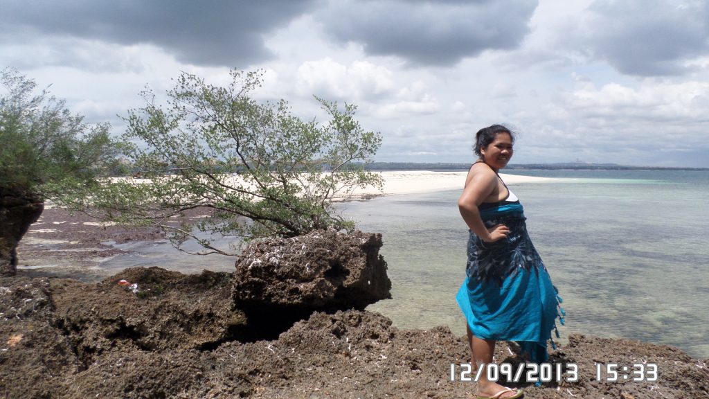 The author and volunteer on Bongoyo island, one of the most  frequently-visited islands of the Dar Es Salaam Marine Reserve. Photo  from Ruby Padasay's personal collection.