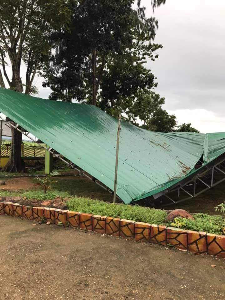 Problems with welding joints could be one of the factors that led to the collapse of the roof in Buenavista village, Himamaylan City, says District Engineer Ranolfo Melosantos. | Contributed photo