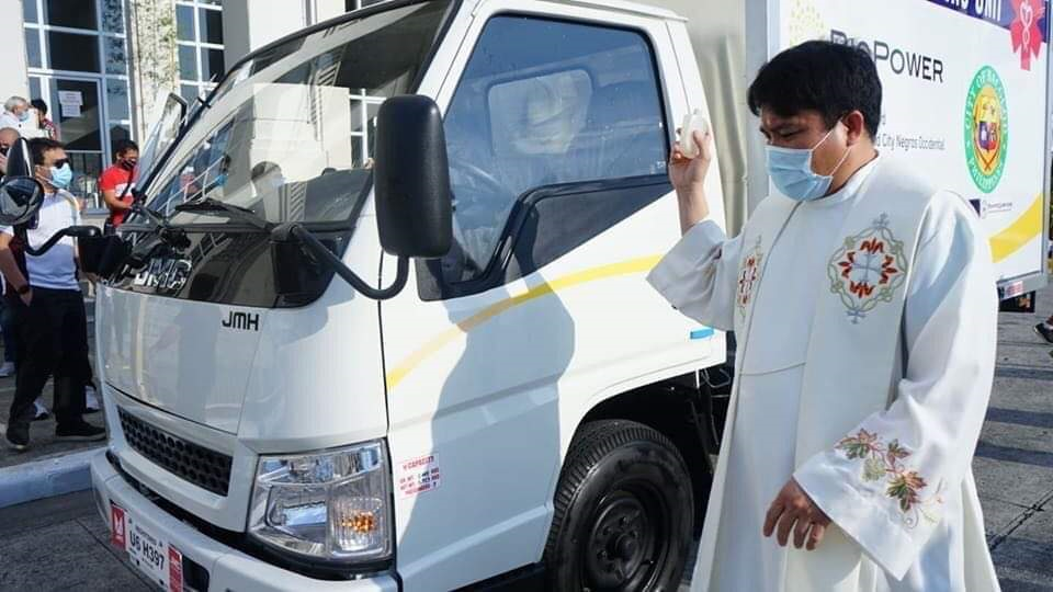 bacolod gets second swab mobile 5 blessing of mobile swab