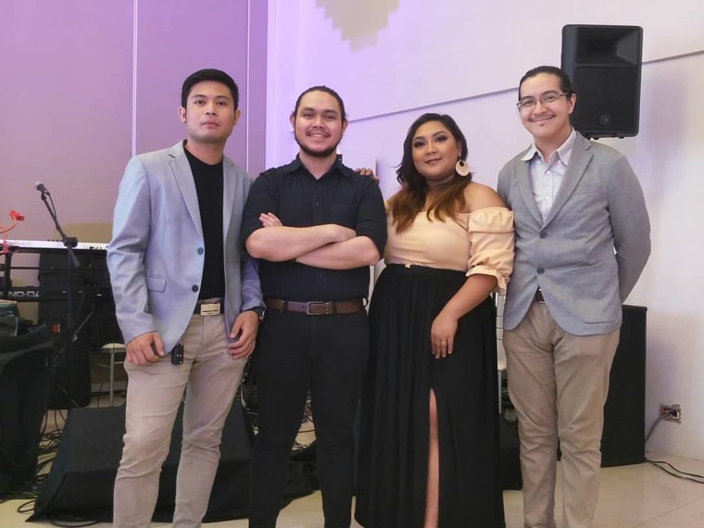 Mojo Nova in one of their gigs. The band has just released Aliw, a song about getting lost in one's reveries and fantasies. | Photo taken with permission from Mojo Nova's Facebook Page