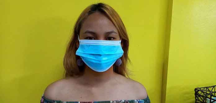 Recommended way of how to wear a surgical mask. | Photo by Richard D. Meriveles