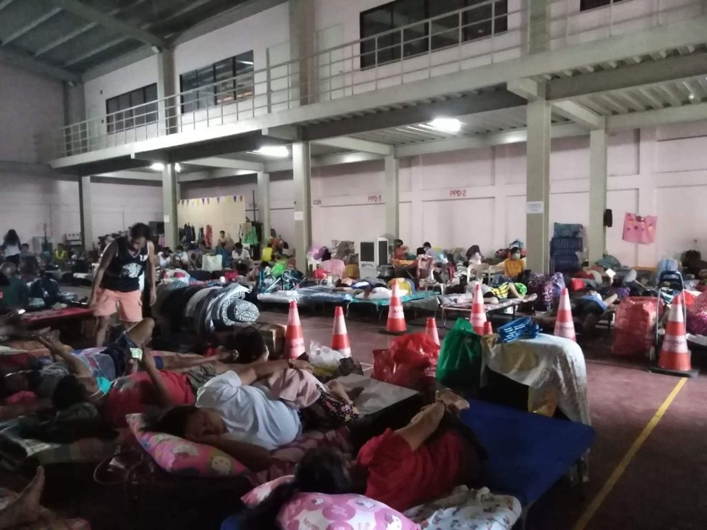 Dozens of LSIs are stranded in a 2Go facility in Metro Manila.  | Photo from Rodge Merida Colde